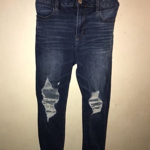 Next level stretch American Eagle🦅 ripped jeans.